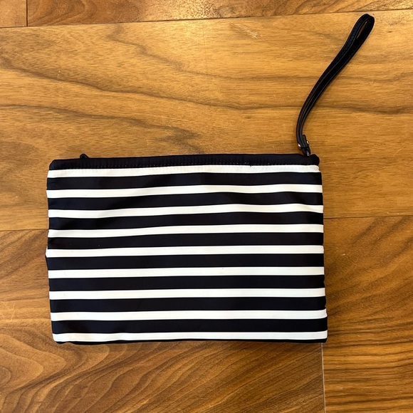 Kate Spade bow nylon wristlet - Picture 2 of 6